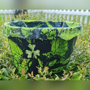 COLOURFUL FLOWER POT